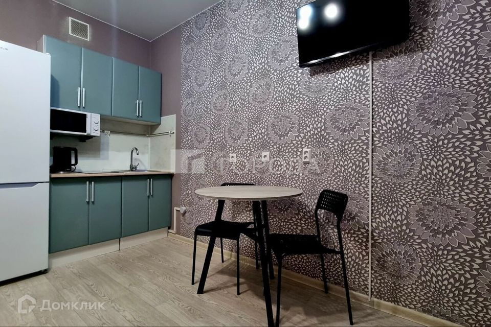 Сдаётся 1-комнатная квартира, 42 м²