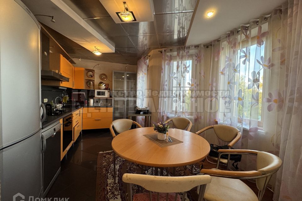 Сдаётся 5-комнатная квартира, 158 м²
