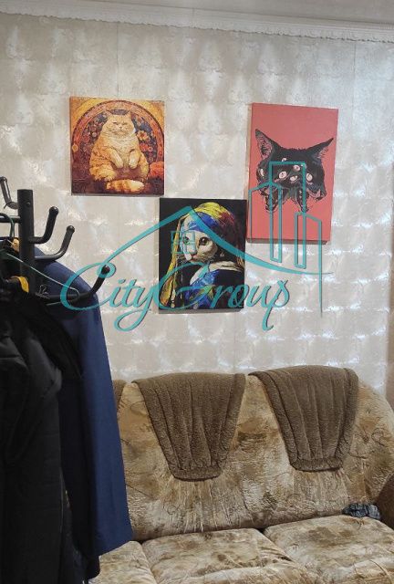 Продаётся 3-комнатная квартира, 42.4 м²