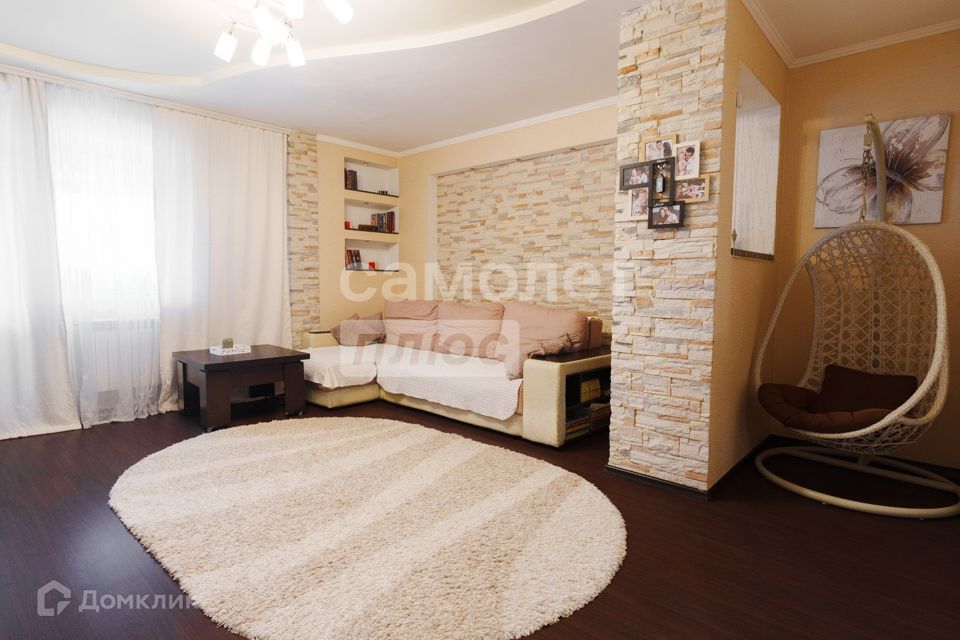 Продаётся 3-комнатная квартира, 104.7 м²