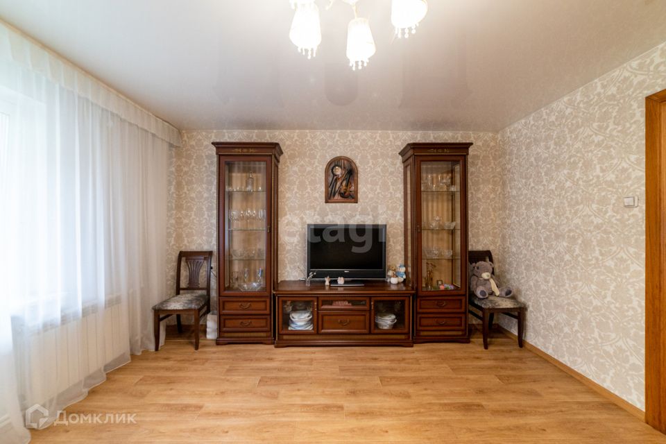 Продаётся 4-комнатная квартира, 77.2 м²