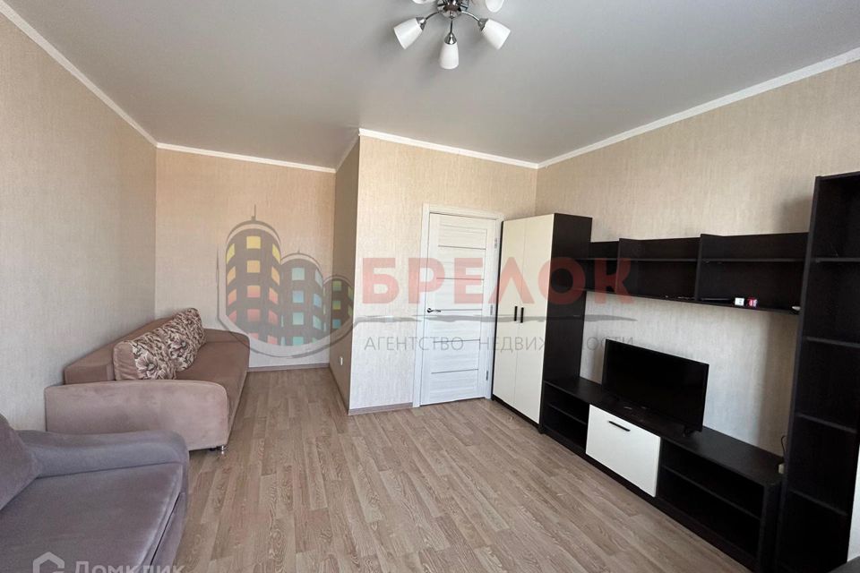 Продаётся 1-комнатная квартира, 38 м²