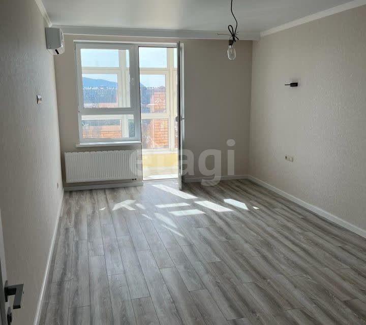 Продаётся 1-комнатная квартира, 60.6 м²