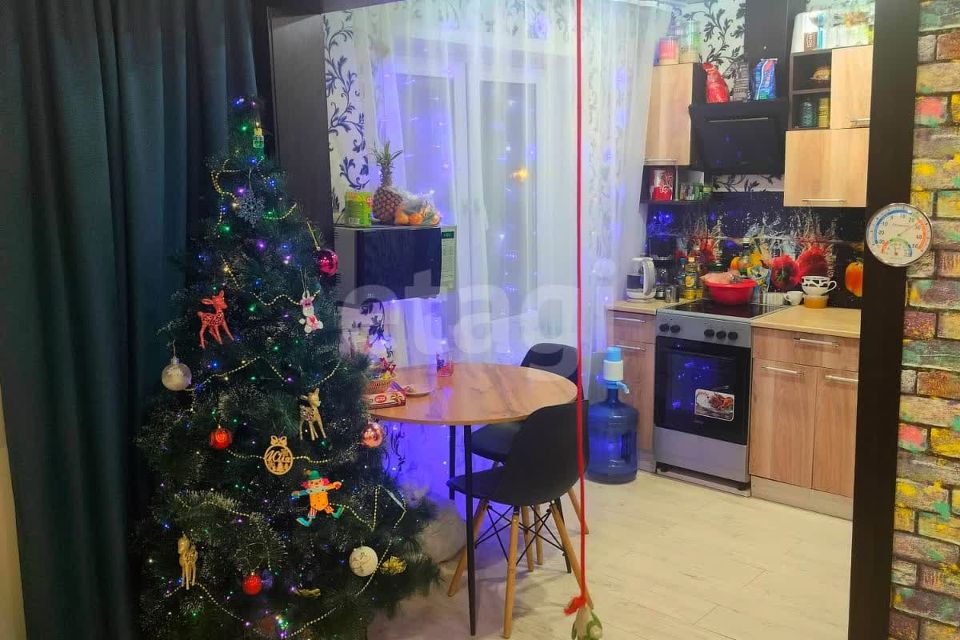 Продаётся 3-комнатная квартира, 49.5 м²