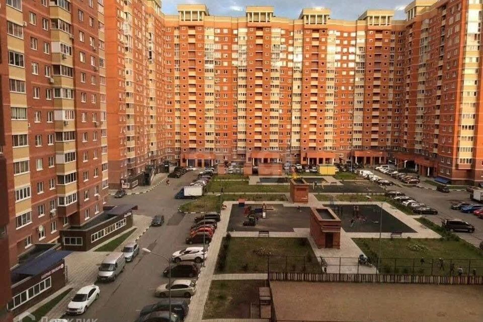 Продаётся 2-комнатная квартира, 63.8 м²