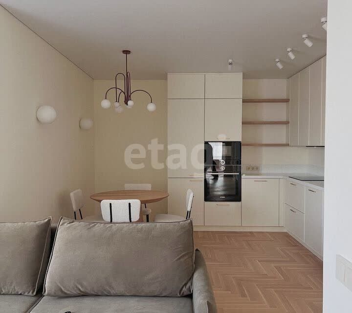 Продаётся 2-комнатная квартира, 73.3 м²