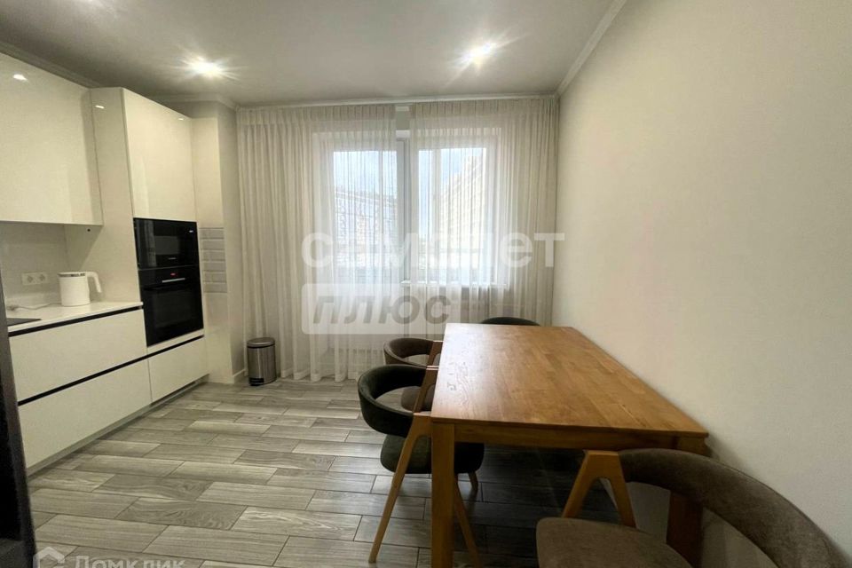 Продаётся 2-комнатная квартира, 74.4 м²