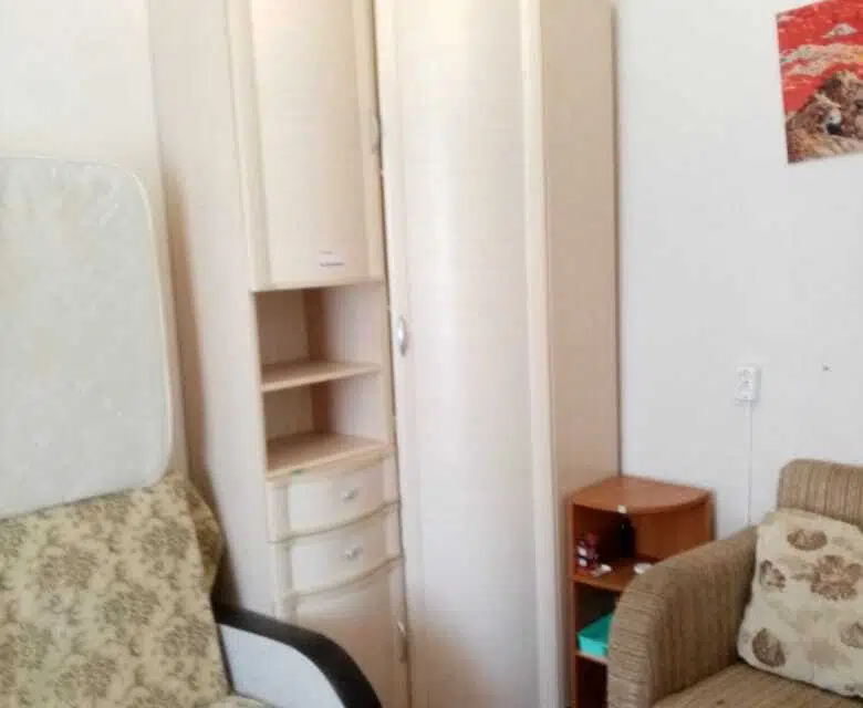 Продаётся комната в 3-комн. квартире, 13.5 м²