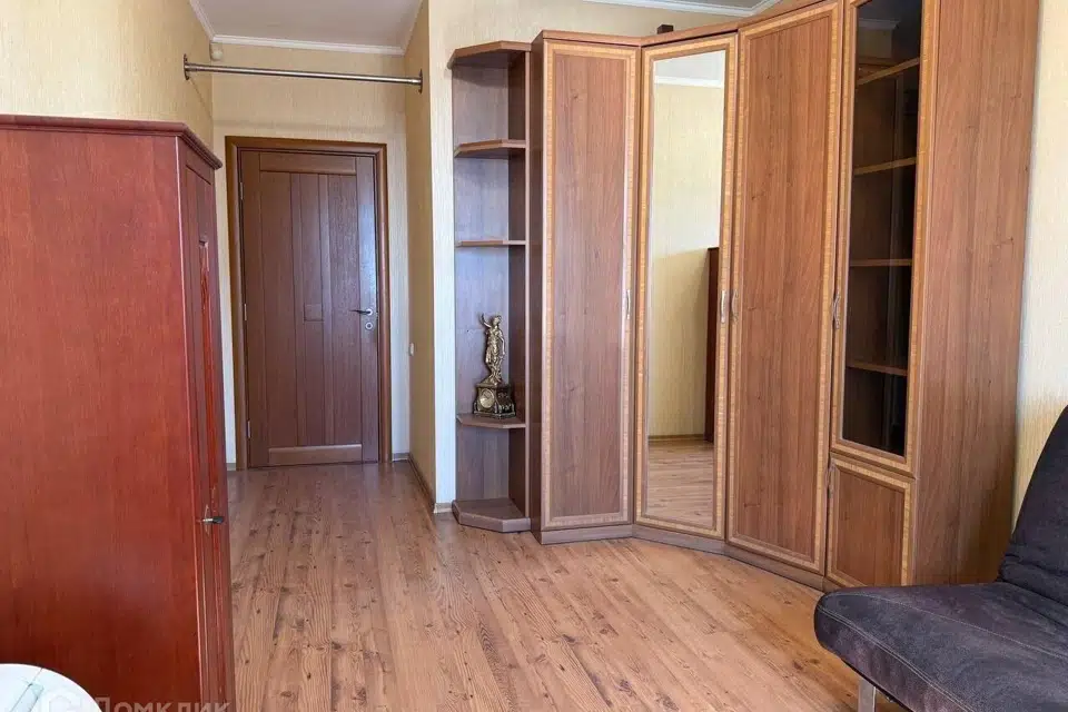 Продаётся 3-комнатная квартира, 112 м²