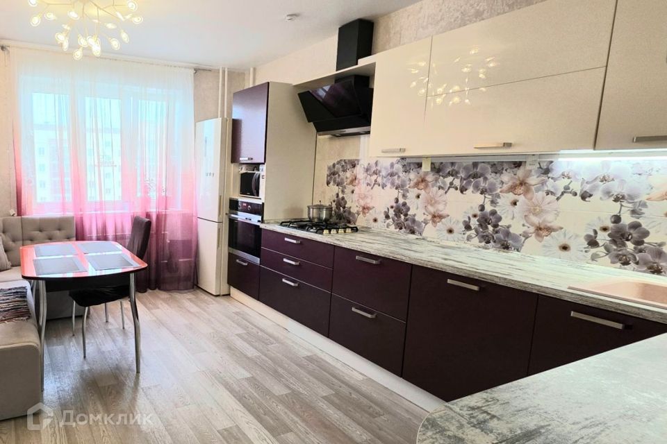 Продаётся 2-комнатная квартира, 69.6 м²