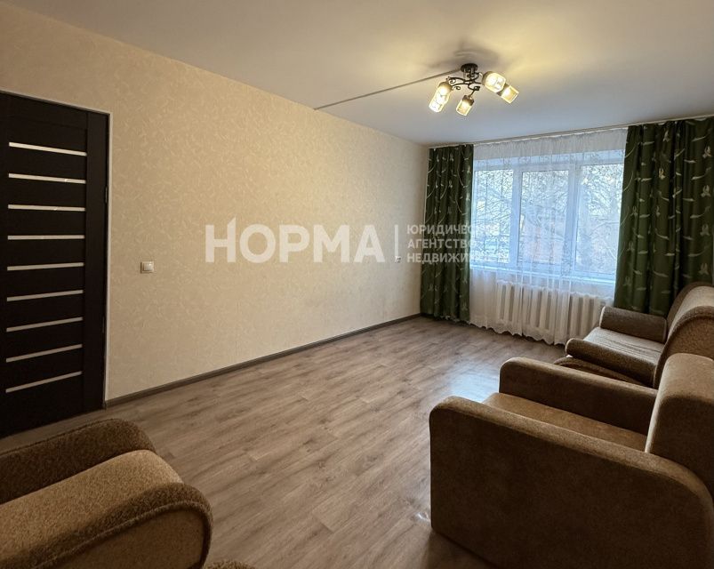 Продаётся 4-комнатная квартира, 68.9 м²