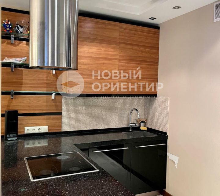 Продаётся 3-комнатная квартира, 109.3 м²