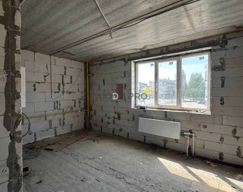 Продаётся 1-комнатная квартира, 56 м²