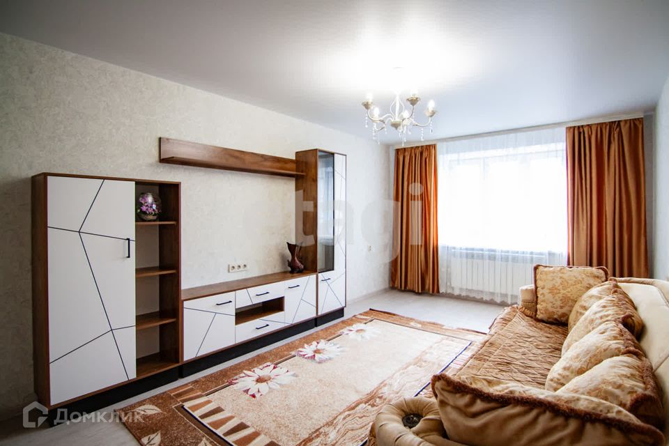 Сдаётся 2-комнатная квартира, 64.1 м²