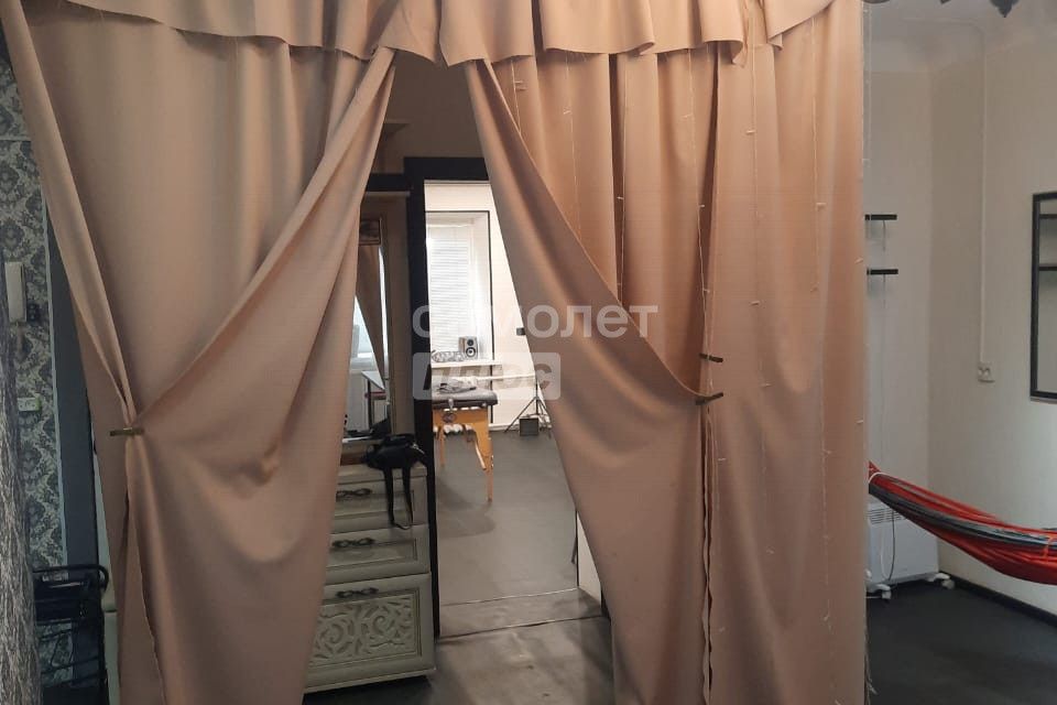 Продаётся 2-комнатная квартира, 59.6 м²