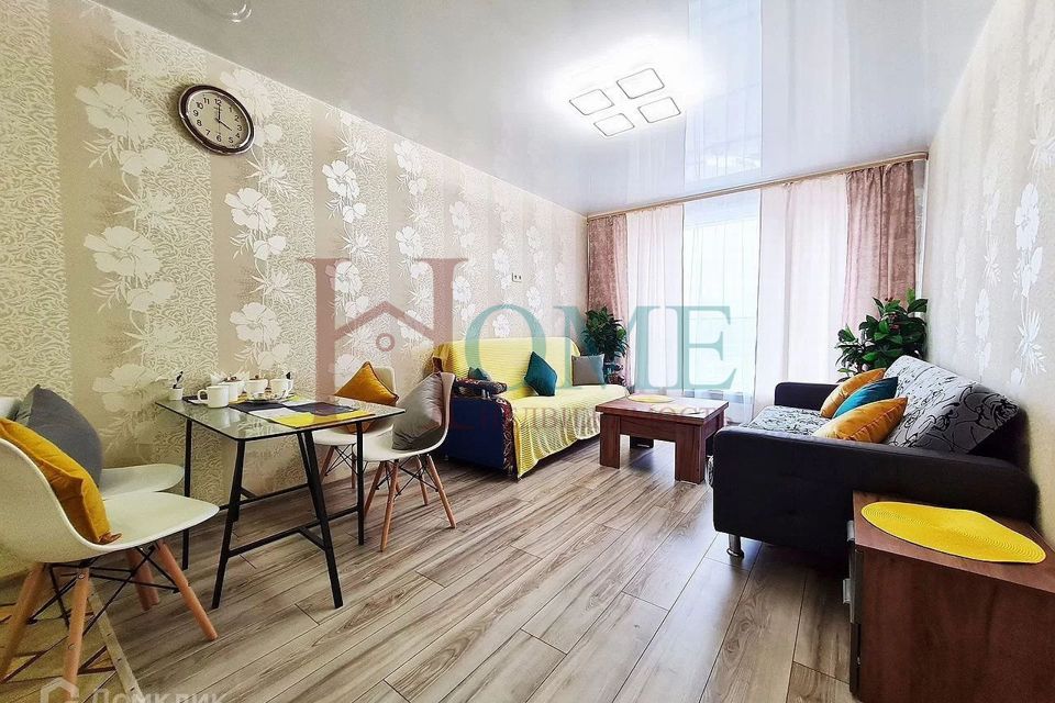 Сдаётся 2-комнатная квартира, 80 м²