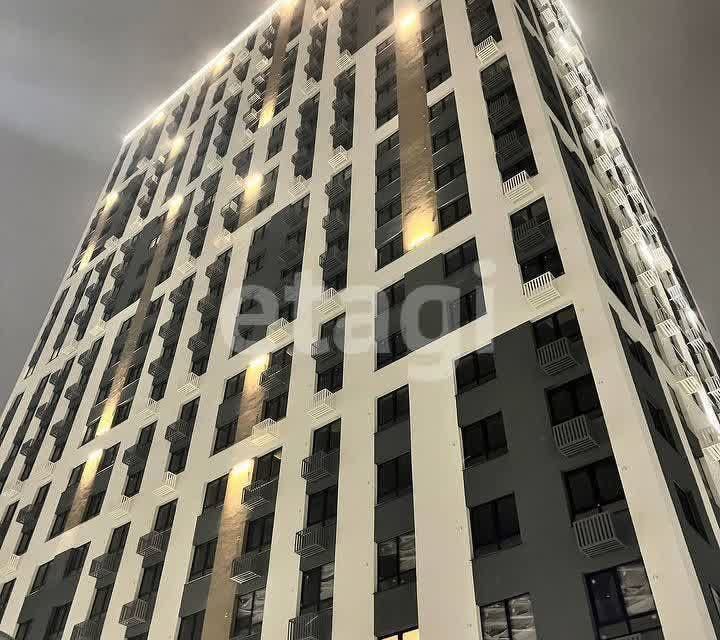 Продаётся 1-комнатная квартира, 42 м²