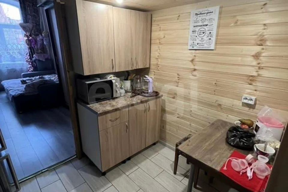 Продаётся комната в 15-комн. квартире, 18 м²