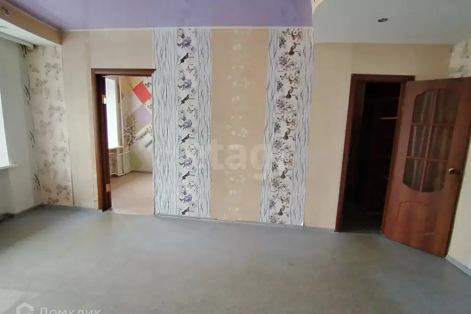 Продаётся 3-комнатная квартира, 44.6 м²