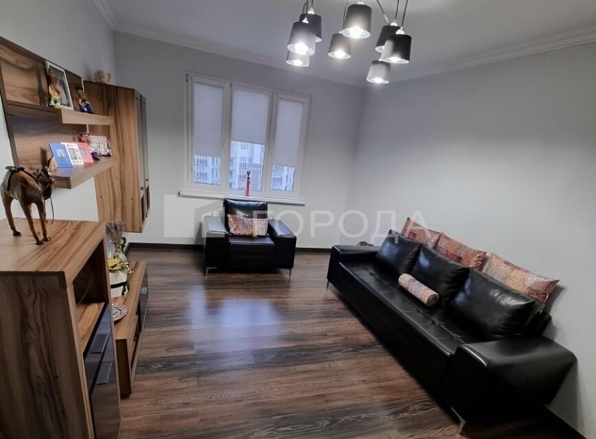 Продаётся 4-комнатная квартира, 100 м²