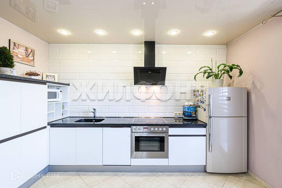 Продаётся 1-комнатная квартира, 51 м²