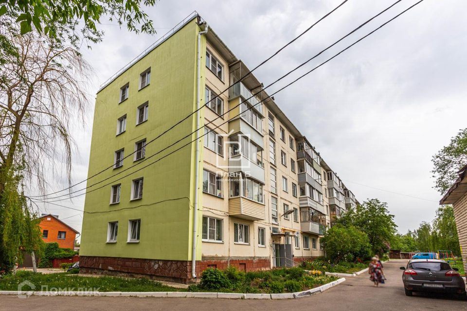 Продаётся 3-комнатная квартира, 49.9 м²