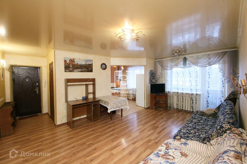 Продаётся 3-комнатная квартира, 57.4 м²