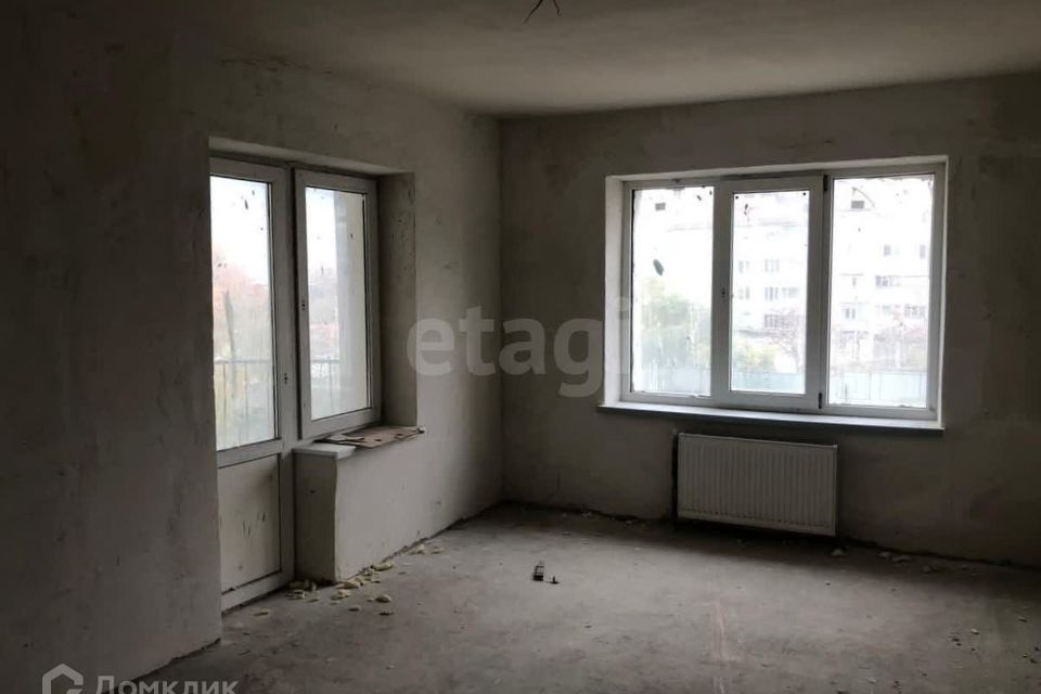 Продаётся 4-комнатная квартира, 84.8 м²