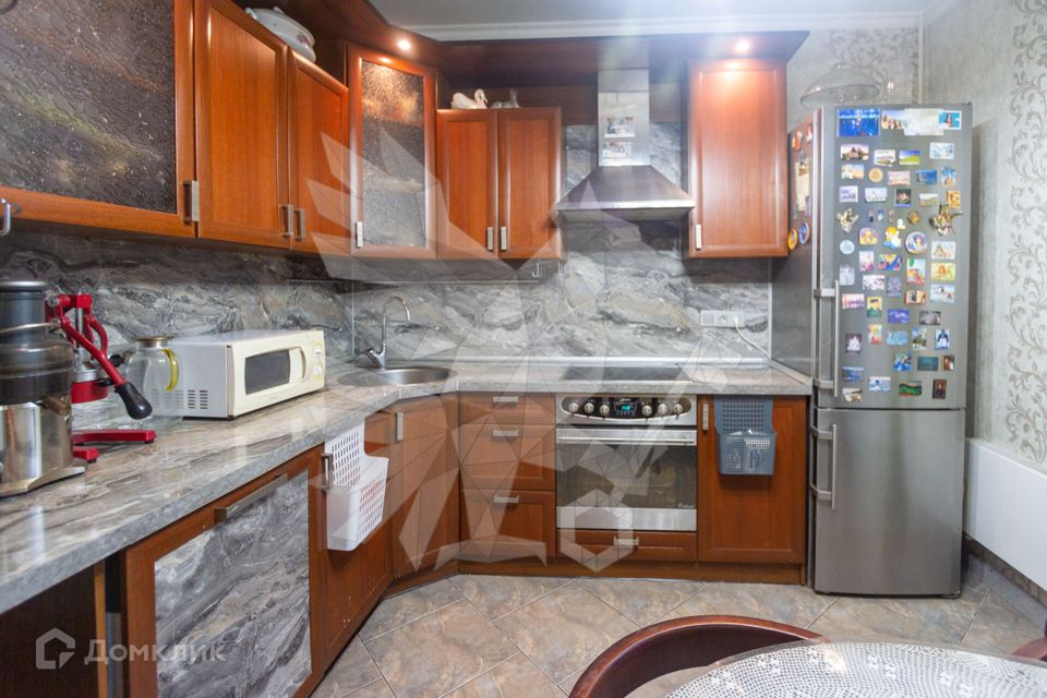 Продаётся 4-комнатная квартира, 100.7 м²