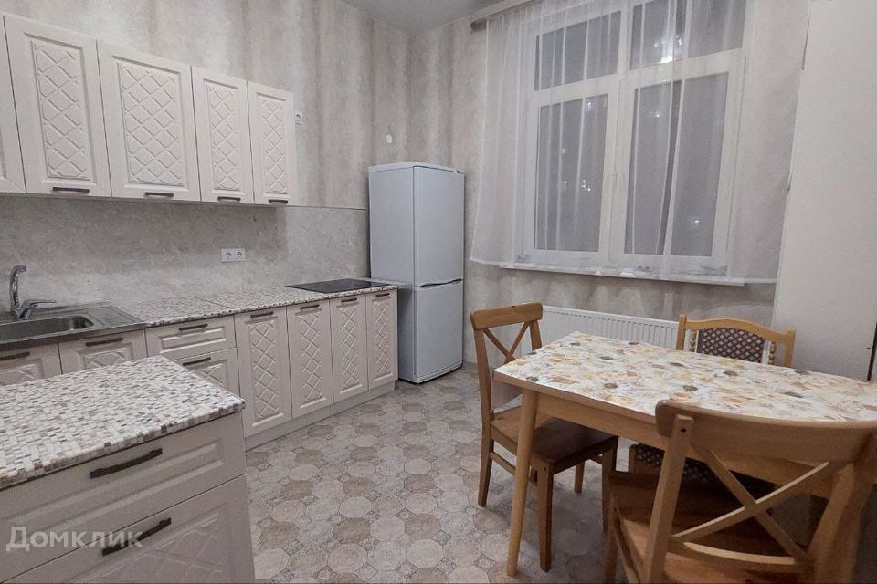 Сдаётся 2-комнатная квартира, 65 м²