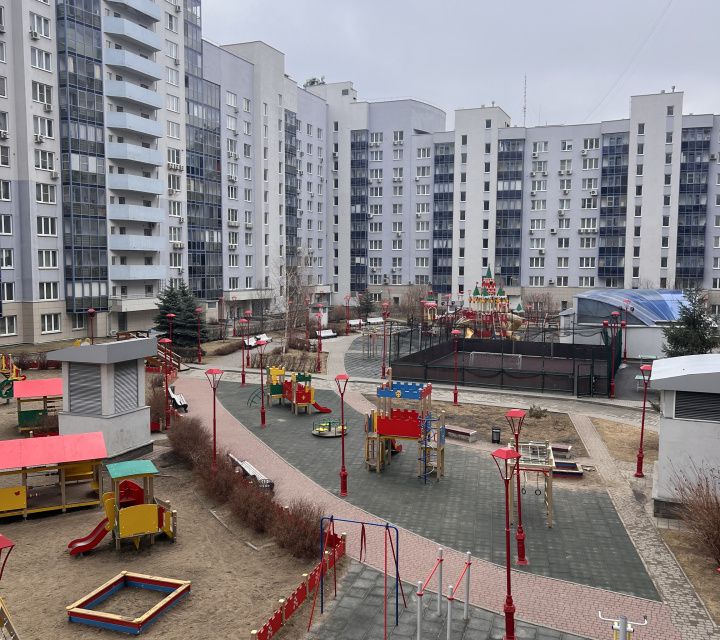 Продаётся 4-комнатная квартира, 128.2 м²