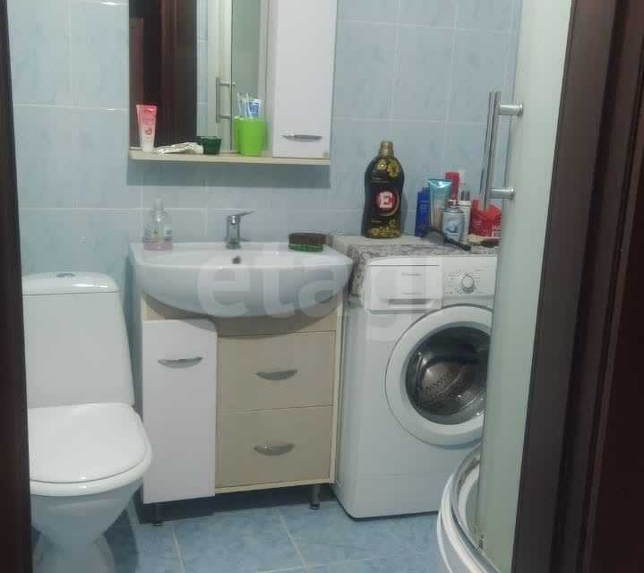 Продаётся 1-комнатная квартира, 42 м²