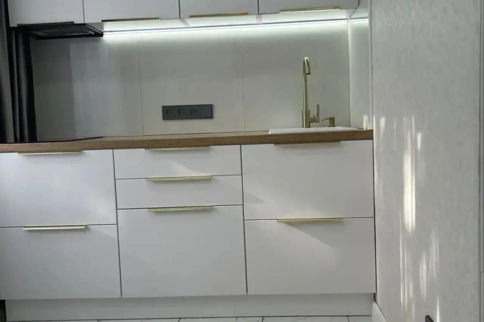 Продаётся 2-комнатная квартира, 41.8 м²