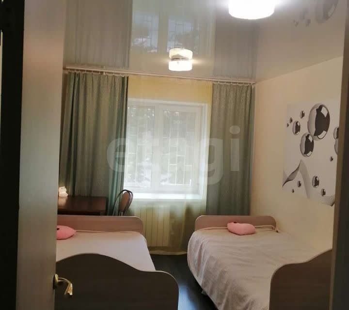 Продаётся 4-комнатная квартира, 72 м²
