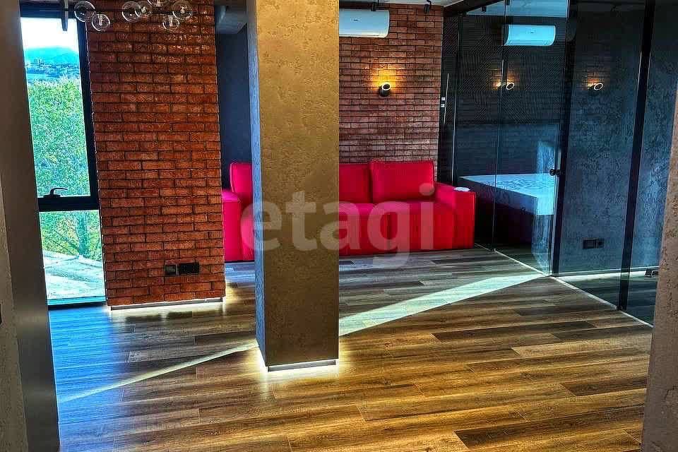 Продаётся 3-комнатная квартира, 65 м²
