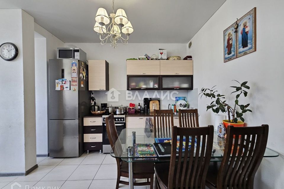 Продаётся 2-комнатная квартира, 55.6 м²