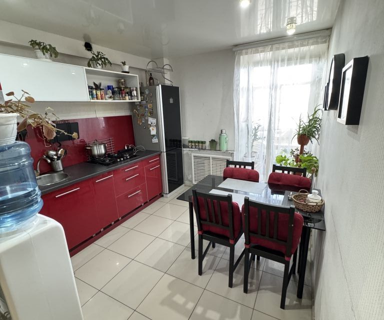 Продаётся 3-комнатная квартира, 65.9 м²
