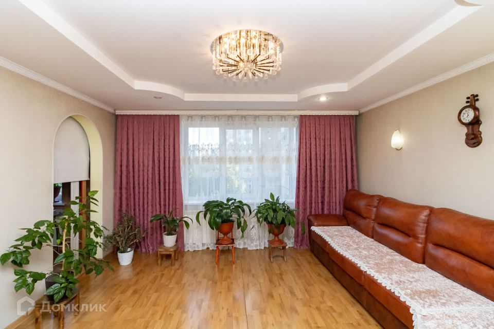 Продаётся 4-комнатная квартира, 82.8 м²