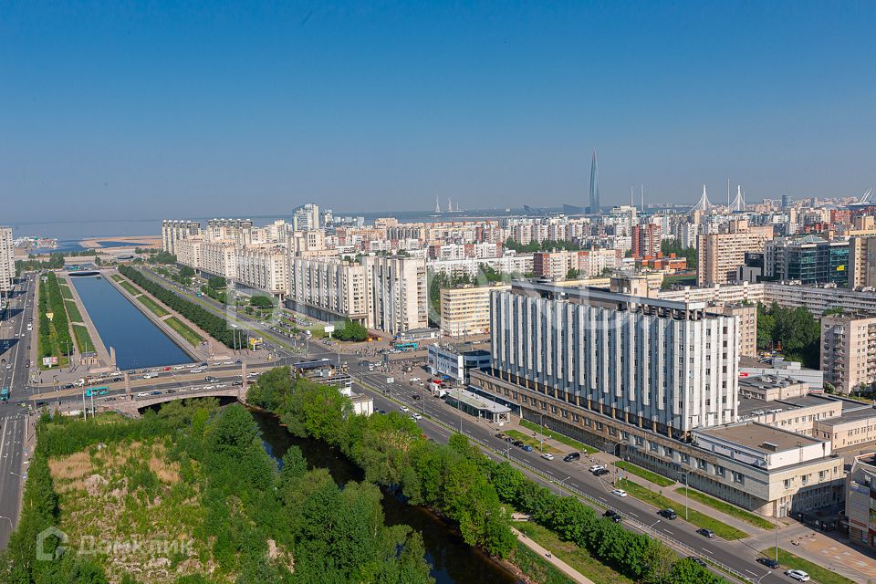 Продаётся 3-комнатная квартира, 133.2 м²