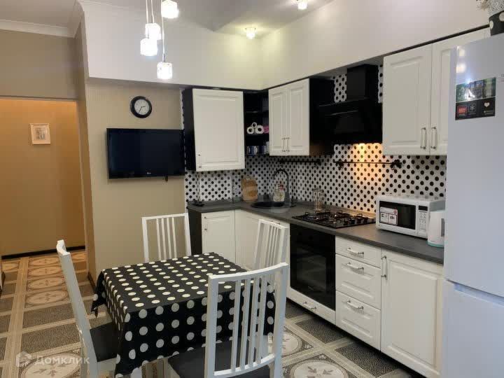 Сдаётся 2-комнатная квартира, 80 м²
