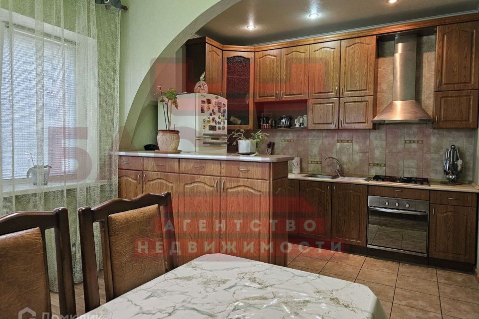 Продаётся 2-этажный дом, 150 м²