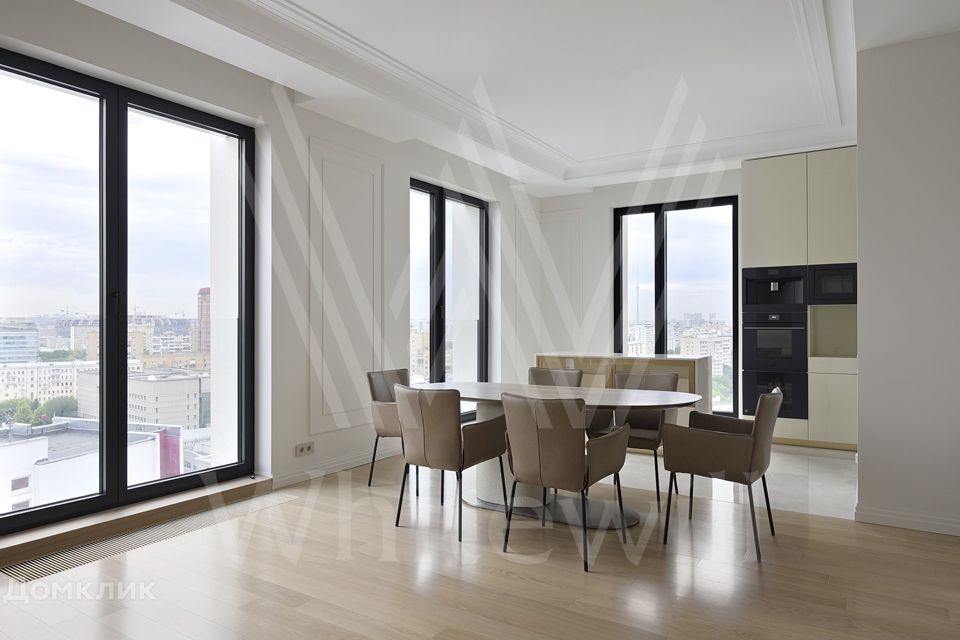 Продаётся 4-комнатная квартира, 121 м²