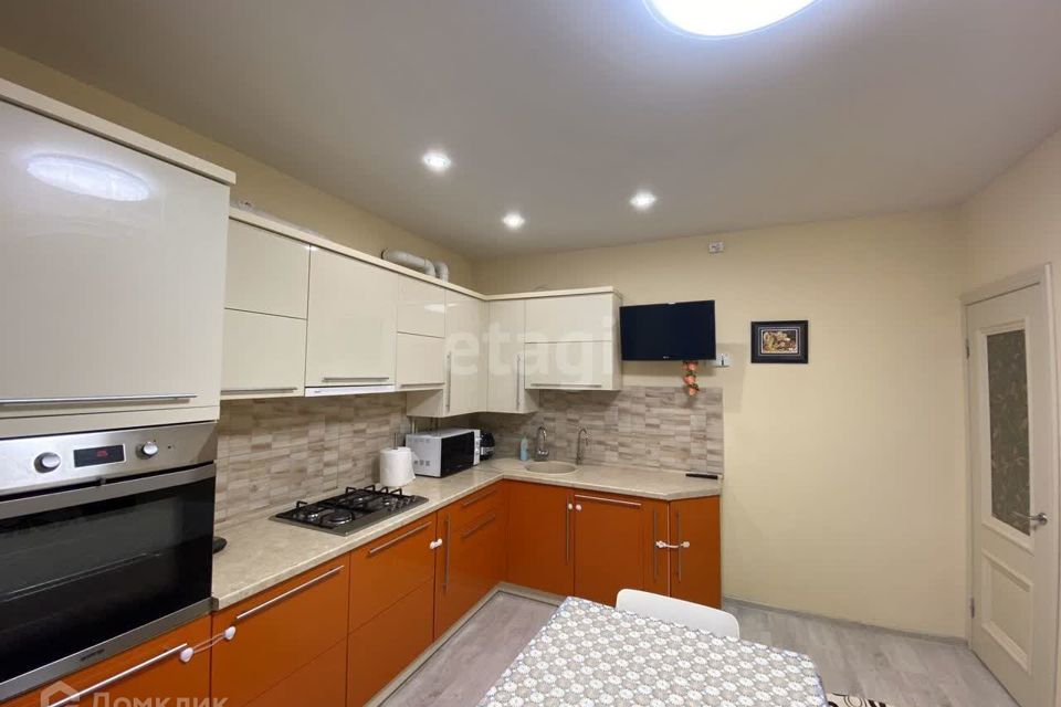 Продаётся 2-комнатная квартира, 61.5 м²