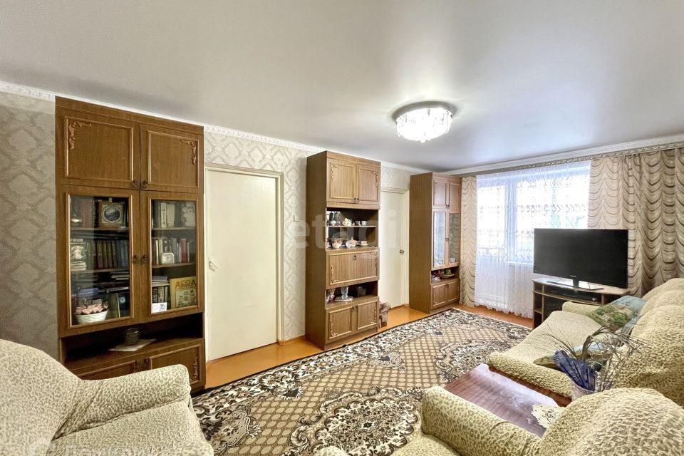 Продаётся 4-комнатная квартира, 61 м²
