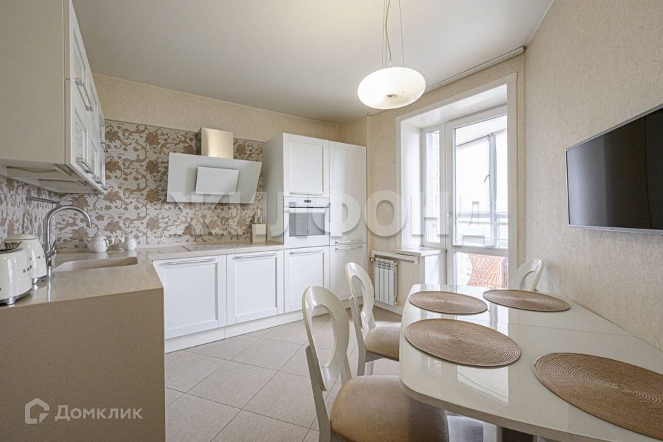 Продаётся 2-комнатная квартира, 55.7 м²