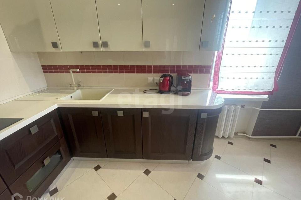 Продаётся 2-комнатная квартира, 130.8 м²