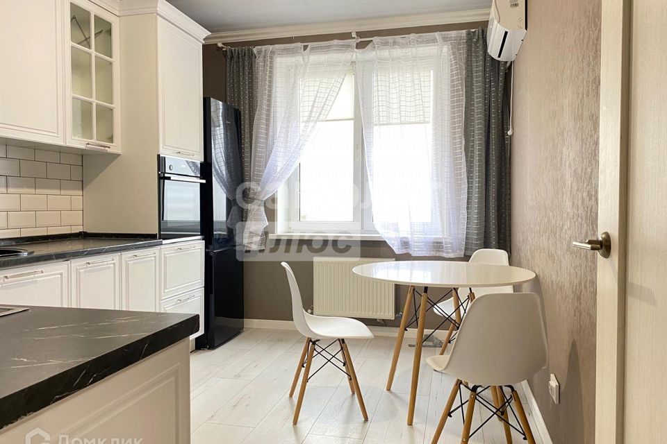 Продаётся 1-комнатная квартира, 39.5 м²