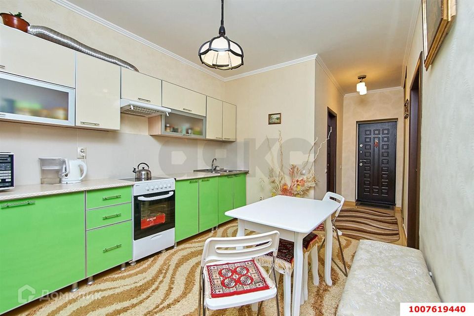 Продаётся 1-комнатная квартира, 47 м²