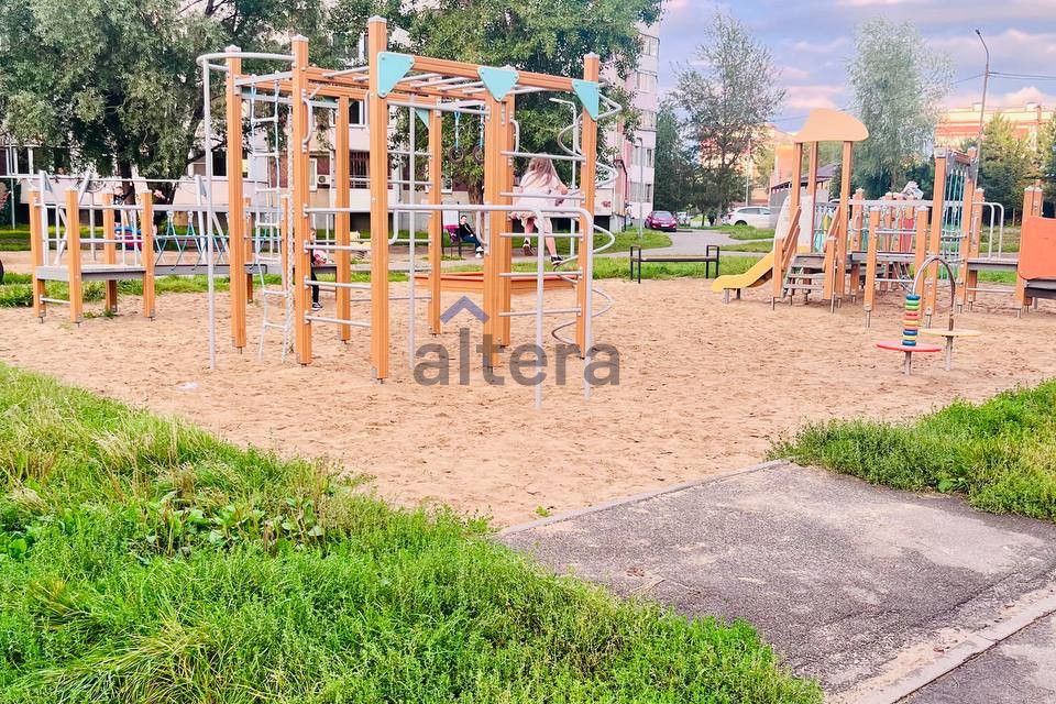 Продаётся 4-комнатная квартира, 87.2 м²