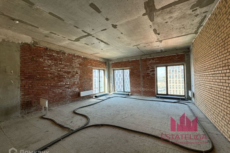 Продаётся 4-комнатная квартира, 151.5 м²